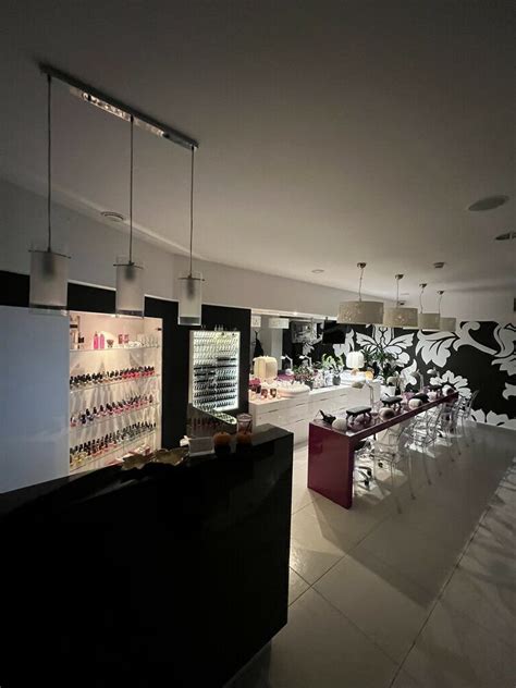 Magnolia Nail Bar Warszawa Zarezerwuj Wizytę Online Ceny Opinie