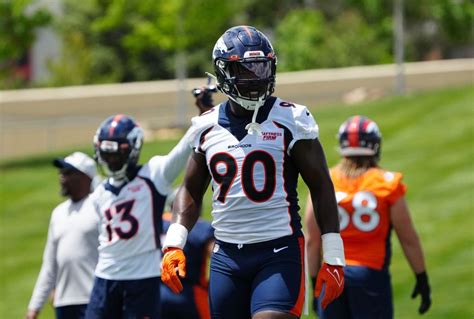 Denver Broncos Training Camp Stock Report Outside Linebacker