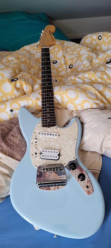 New Guitar 😍 : r/Nirvana