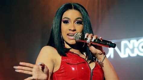 Cardi B Wont Face Charges After Mic Throwing Incident Fox News