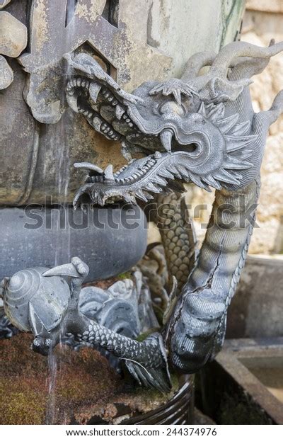 2,866 Japanese Dragon Sculpture Images, Stock Photos & Vectors ...