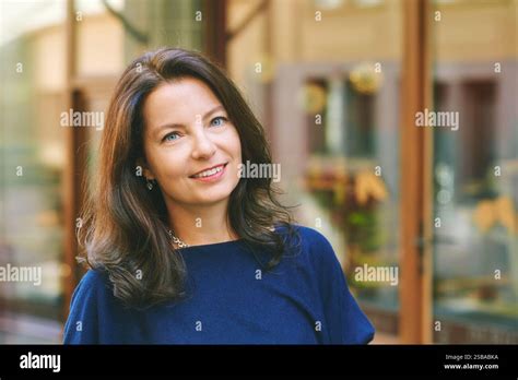 Beautiful Mature Brunette Hi Res Stock Photography And Images Alamy