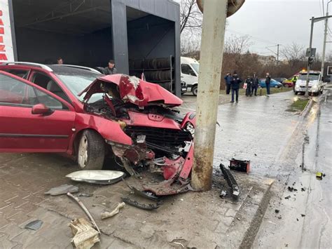 Foto Accident Cu Trei Victime Pe Nicolae Iorga O Ma In A Intrat Ntr