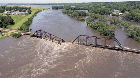 More Rain Possible In Deluged Midwest As Flooding Kills 2