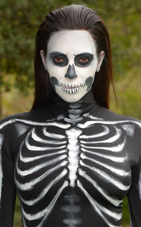 Diy Halloween Costume Watch This Spooky Skeleton Makeup Tutorial Now E Online Halloween