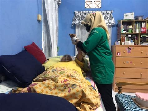 PANDUAN PENJAGAAN PESAKIT STROK DI RUMAH Pusat Jagaan Shalis