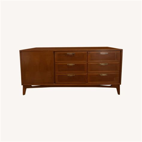 Vintage Mid Century Dresser - AptDeco