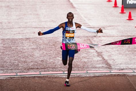 Marathon De Chicago Le K Nyan Kelvin Kiptum Pulv Rise Le Record Du