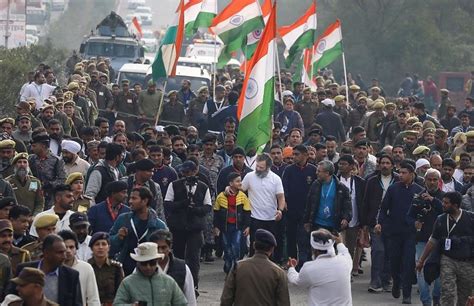 Rahul Gandhis Bharat Jodo Yatra Resumes From Vijaypur Nears Jammu City