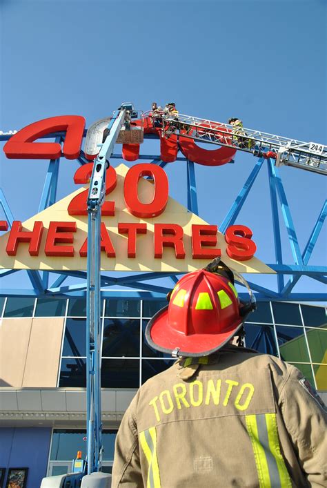 High Angle Rescue Toronto Fire Rescue 2 Workers Stuck On Flickr