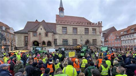 Protest Gegen Ampel Sparpl Ne Landwirte Parken Traktoren Auf