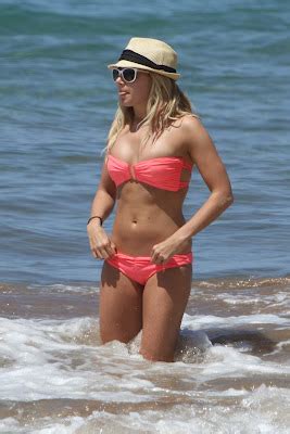 Famosas Room Ashley Tisdale Bikini Candids In Hawaii Photos