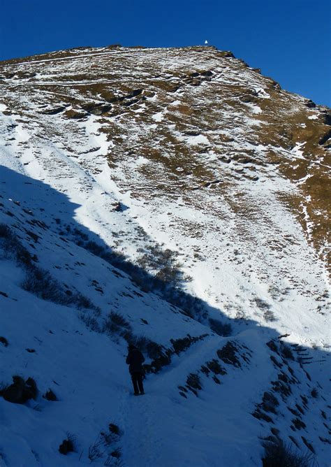 Generoso Monte Da Orimento Escursionismo Camminata A Valle