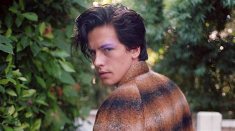 Cole Sprouse Talks Riverdale Season 2 And Archie And Jugheads Bromance Teen Vogue