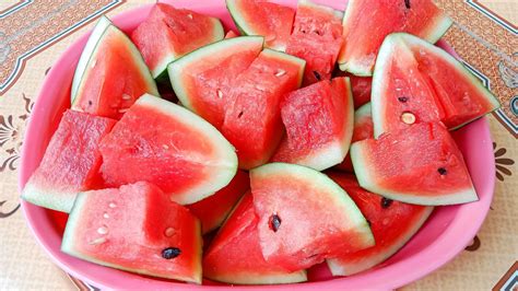 How To Store Cut Watermelon In The Fridge Storables