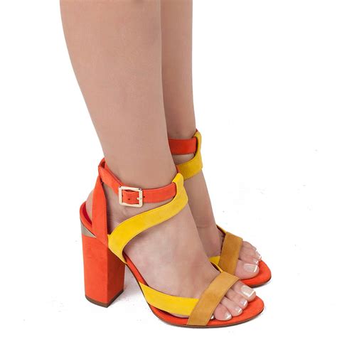 Sandalias multicolor de tacón ancho tienda de zapatos Pura López