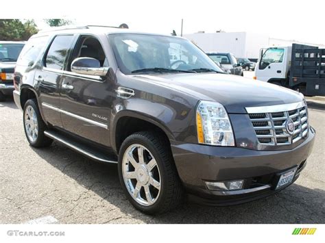 2011 Galaxy Gray Metallic Cadillac Escalade Luxury 94807072 Photo 15