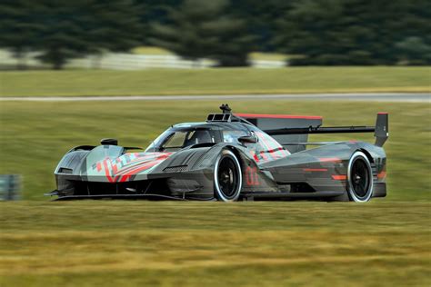 Who will race in WEC and IMSA with LMDh/LMH cars in 2023?