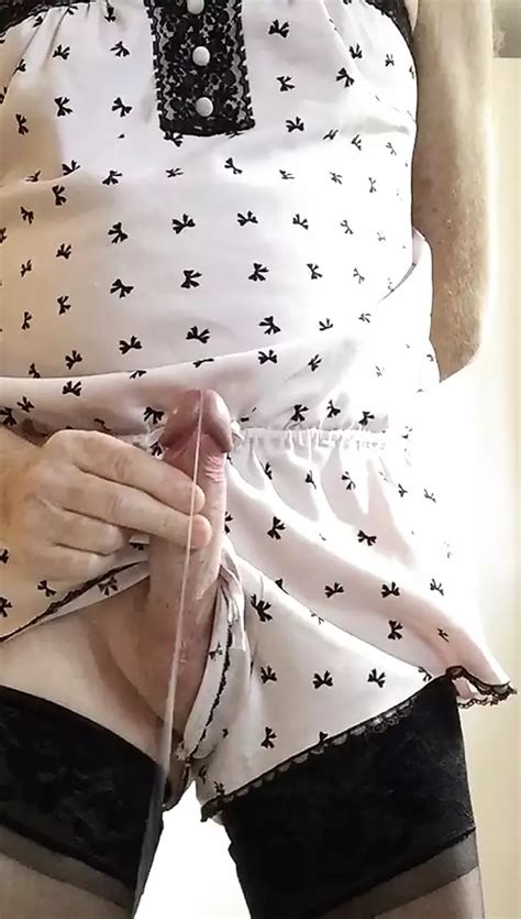 Sarah CD Shoots Cum Load British Shemale Fetish Amateur Porn XHamster