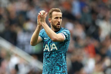 Manchester United Plot Huge Contract Offer To Persuade Harry Kane To Join