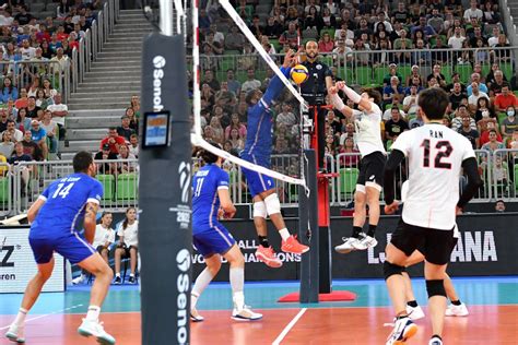 Volley ball Championnat du monde La France se dépêtre du Japon et file