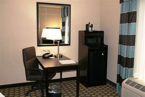 Hampton Inn North Brunswick/New Brunswick $121 ($̶1̶3̶9̶) - UPDATED 2018 Prices & Hotel Reviews ...