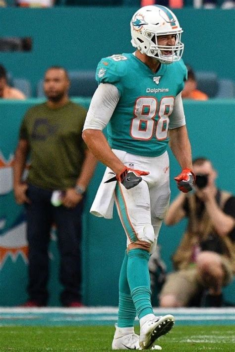 Mack Hollins | Miami dolphins football, Nfl football pictures, Pro ...