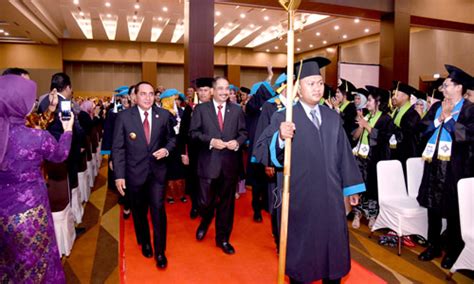 Hadiri Wisuda Politeknik Pariwisata Medan Gubernur Sdm Pariwisata