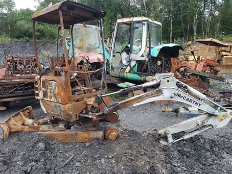 Takeuchi TB215R Mini Digger Excavator Dismantling For Parts Counter