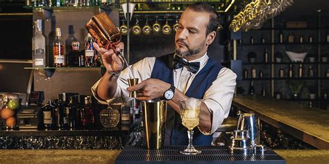 How To Be a Faster Bartender: 6 Tips for Speed Bartending