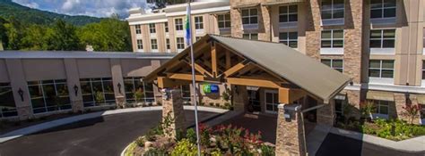 Holiday Inn Express Gatlinburg Downtown - Travel - Gatlinburg - Gatlinburg