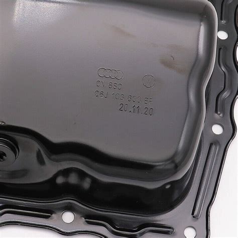 Engine Oil Pan Lower Fit For VW Tiguan Beetle Audi A3 S3 Q3 2 0TFSI