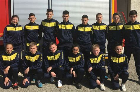 Bollène huit jeunes sapeurs pompiers aux portes des casernes La