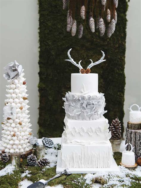 20 Crazy Gorgeous Winter Wedding Cakes SouthBound Bride