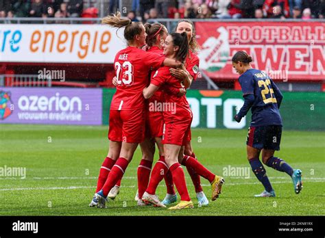 Enschede Netherlands November Suzanne Giesen Of Fc Twente