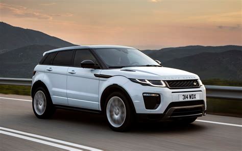 2019 Land Rover Range Rover Evoque photos - 1/3 - The Car Guide