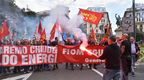 Ansaldo Energia La Protesta Dei Lavoratori A Genova Il Prefetto