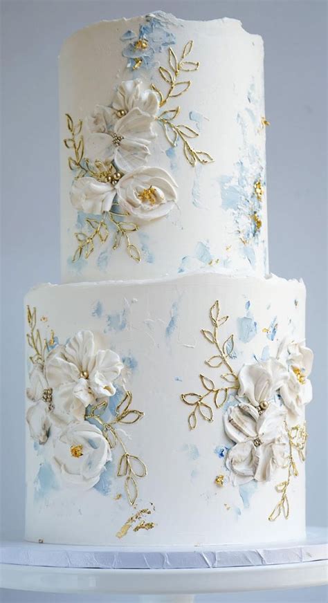 Beautiful Wedding Cake Trends White Cake With Touch Of Blue