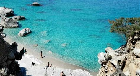 Le spiagge più belle del mondo tre sono italiane Sardegna sul podio