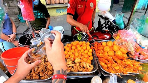 Filipino Street Food Fried Chicken Skin And Day Old Chicken Youtube