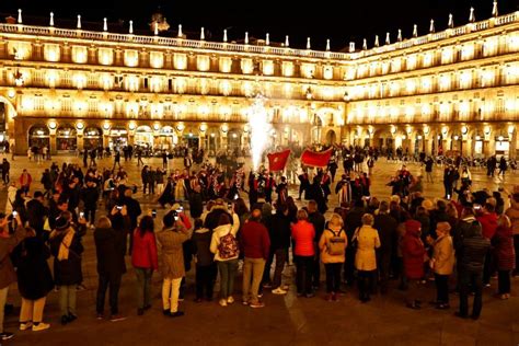 Tunos de toda España llenan de música la Plaza Mayor La Gaceta de