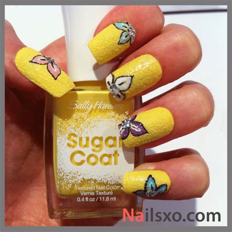 17 Lovely Nail Art Ideas in Bright Colors and Creative Designs