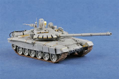 Russian T 72B3M MBT 09510 1 35 Series TRUMPETERchina