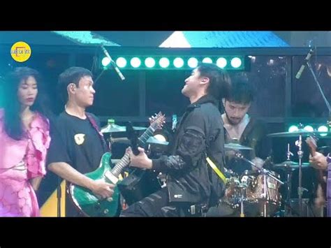 Terlalu Lama Vierratale Live At Allo Bank Festival Youtube