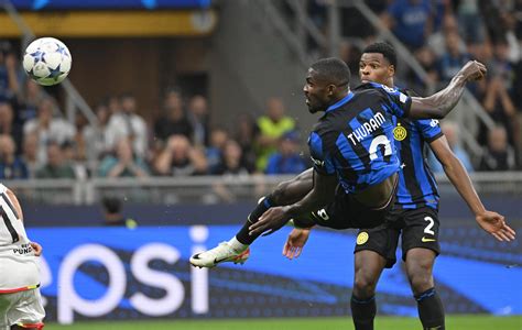 Inter Batte Benfica 1 0 Il Gol Di Thuram Vale La Prima Vittoria In