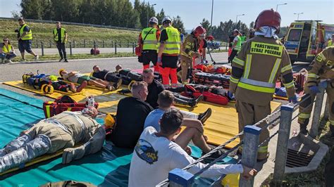 Wypadek na S19 pod Rzeszowem z udziałem autokaru Ćwiczenia strażaków