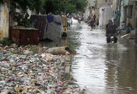 Pakistan Flood Chaos In Karachi Monsoon Death Toll Rises To 187 Floodlist