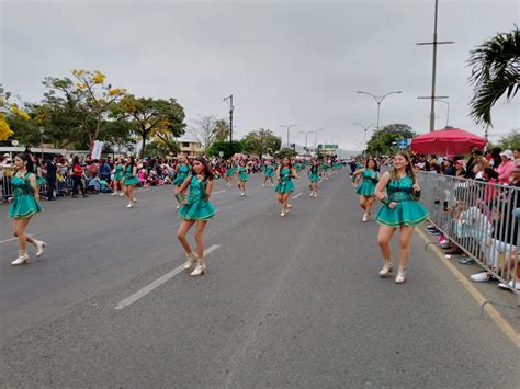 Portoviejo Celebra Con El Desfile Estudiantil Sus A Os De