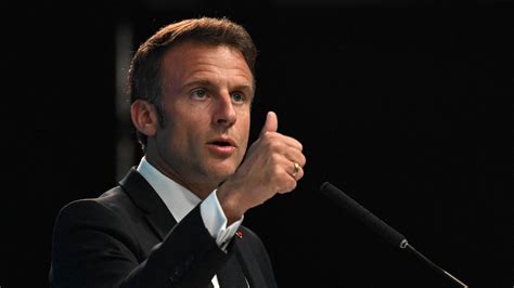 Emmanuel Macron Offre Un Vibrant Hommage Aux Jeux Vidéo Et Déclare Une