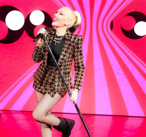 Gwen Stefani Surprises Guests To A Private Concert As She S Named Godmother Of Carnival Jubilee